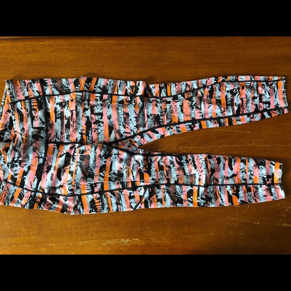 Lululemon Fast & Free - Picture 2 of 3